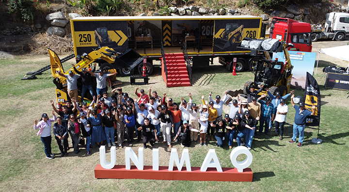 Unimaq realiza primer ‘roadshow’ de maquinaria del país con la nueva generación de minicargadores Cat