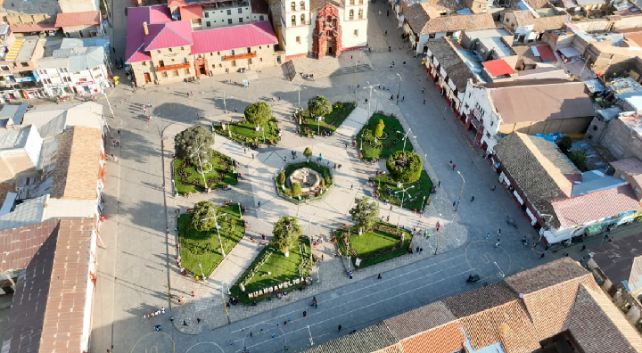 Ministerio de Vivienda y el Instituto Geofísico del Perú firman convenio para el reasentamiento de 274 familias de Huancavelica