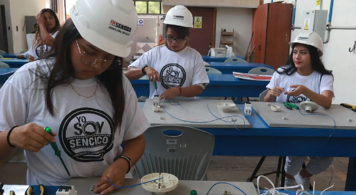 Conoce las carreras de Sencico que dinamizan la construcción