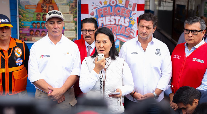 Gobierno supervisa viviendas afectadas en Villa El Salvador y mercados de Chorrillos tras intensas lluvias