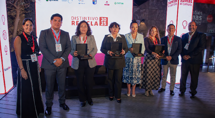 Distintivo Recicla 2025 reconoce a COSAPI por sus prácticas de reciclaje